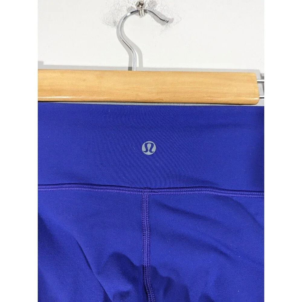 Lululemon Violet‎ Capri Leggings Women Size 4